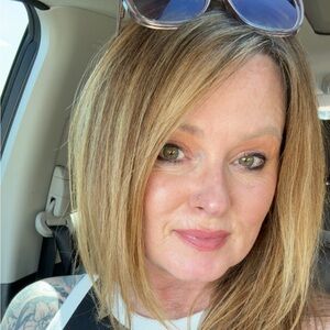 Meet your Posher, Alexi